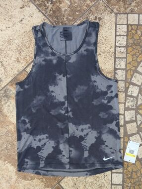 S NWT Men's Nike Yoga Tank